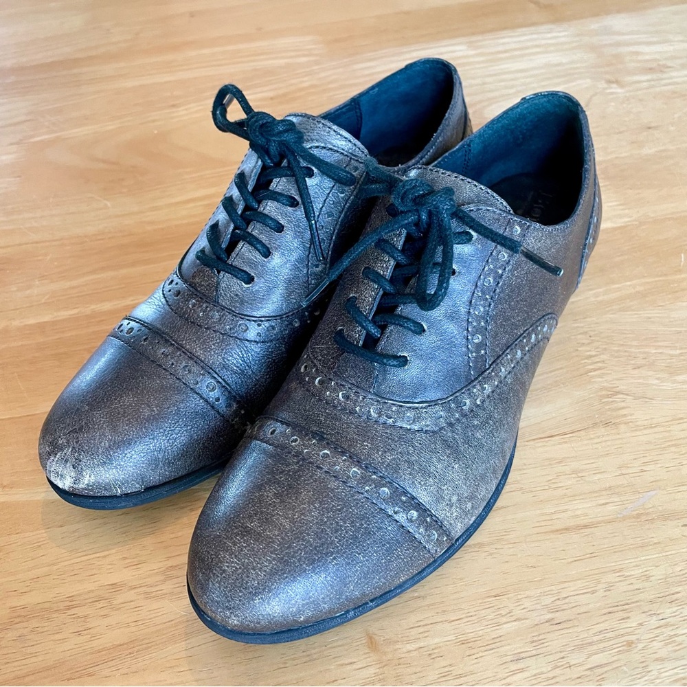 Born Grey Leather Oxford Shoes